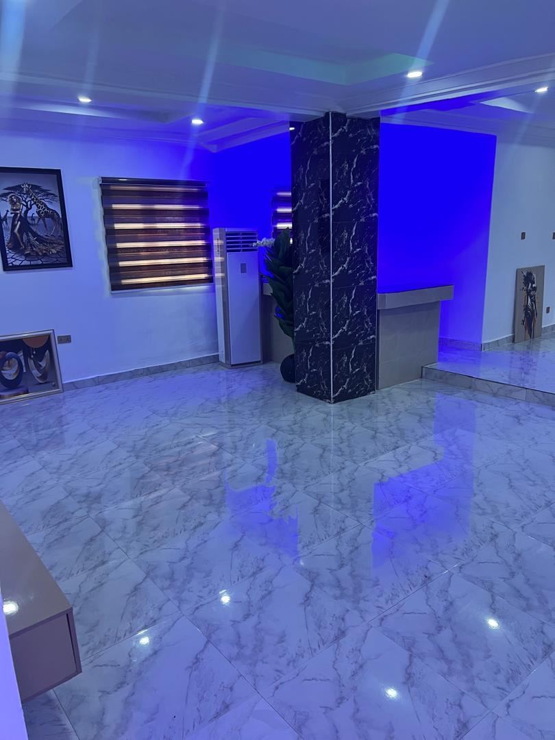 Lounge with stone column